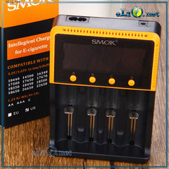 SMOK Intelligent - 4-Slot Charger. Четырехслотовое зарядное устройство.