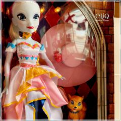 Большая кукла Disney Parks Carrie Attractionistas Кэрри Дисней оригинал