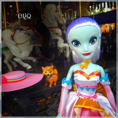 Большая кукла Disney Parks Carrie Attractionistas Кэрри Дисней оригинал