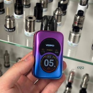 VooPoo Argus A Phantom Purple в роботі - активні дисплеї та LED підсвічення