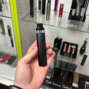 Регульований обдув pod системи UVP SOL Black для налаштування затяжки фото в руці