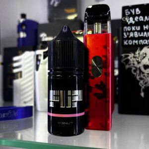 Український FLIP Donut Salt конструктор - набір для самозамісу з десертним смаком пончика 25/50mg на полках магазину з іншим