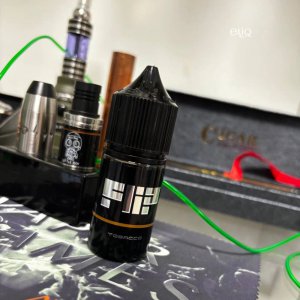 Набір компонентів FLIP Tobacco Salt 30ml Конструктор для POD та іншу вейп девайси на полках магазину Vape Shop ELIQ