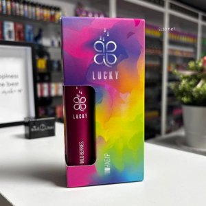 LUCKY Wild Berries від Liquid Lab - набір для самозамесу зі смаком диких лісових ягід на полиці вейп шопу Елік в коробці