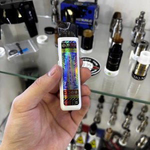 Lost Vape Ursa Nano Pod Kit Freedom Sential — компактна та стильна Pod-система з акумулятором 950 мАч і регульованим обдувом.